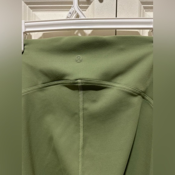 Lululemon Instill High-Rise Tight 25” Green , size 20 Plus Size - Picture 3 of 12
